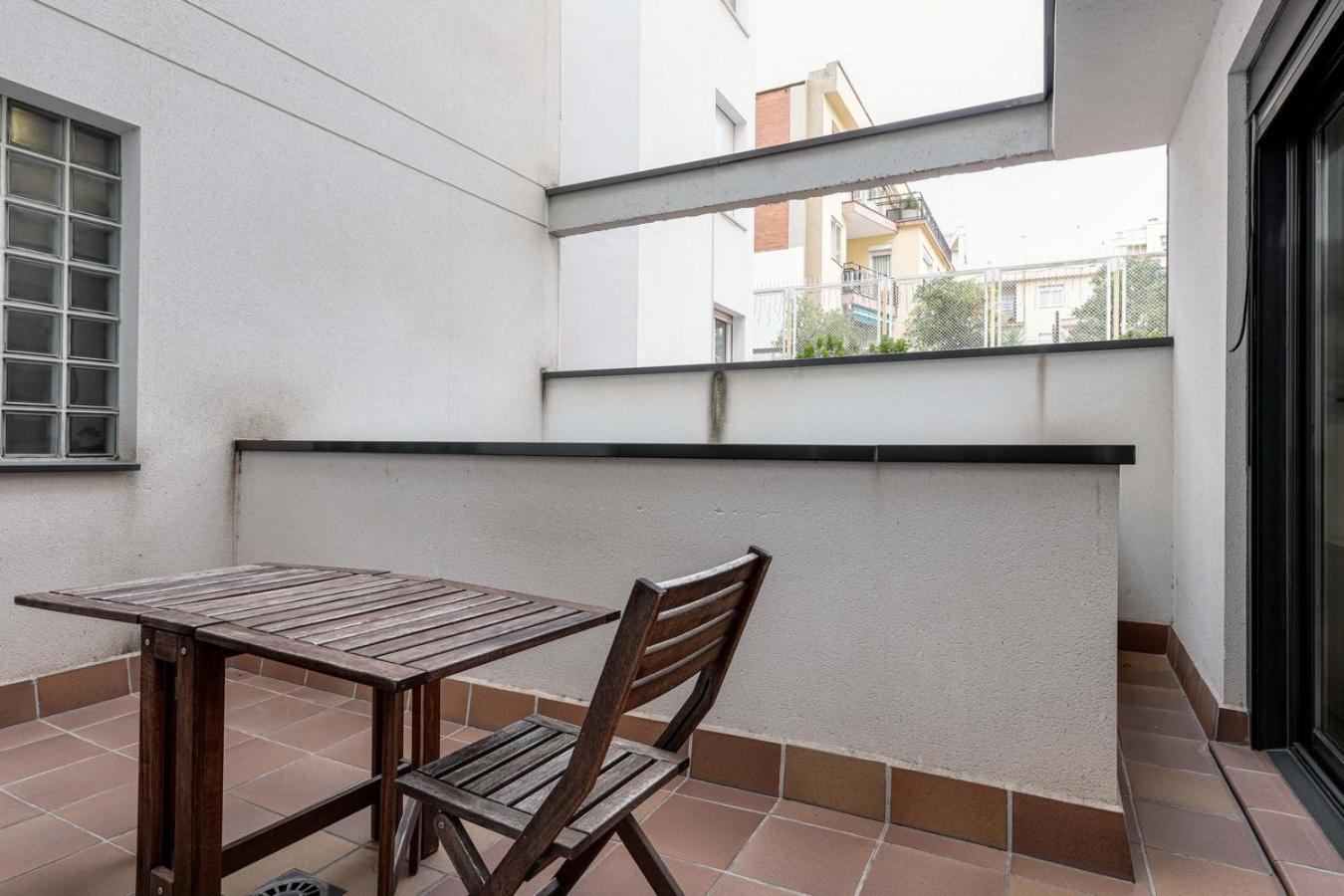 Urban Flats Vallirana Barcelona Exterior foto