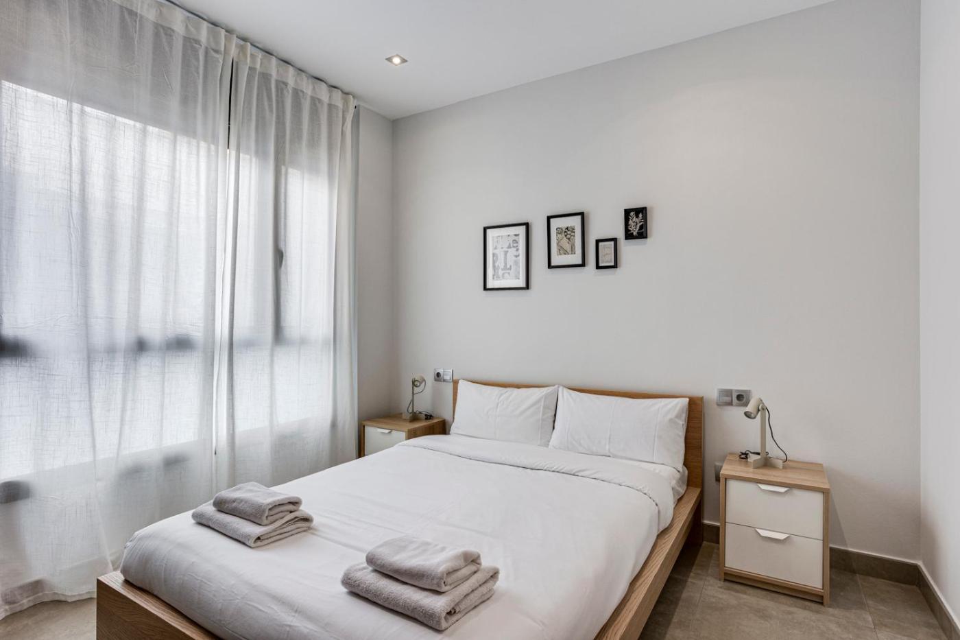 Urban Flats Vallirana Barcelona Exterior foto